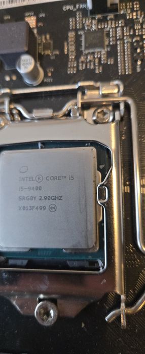 Vând placa de baza AsRock H310CM-HDV, Procesor i5-9400