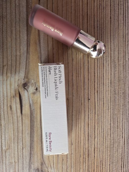Rare Beauty течен руж/Soft Pinch Blush
