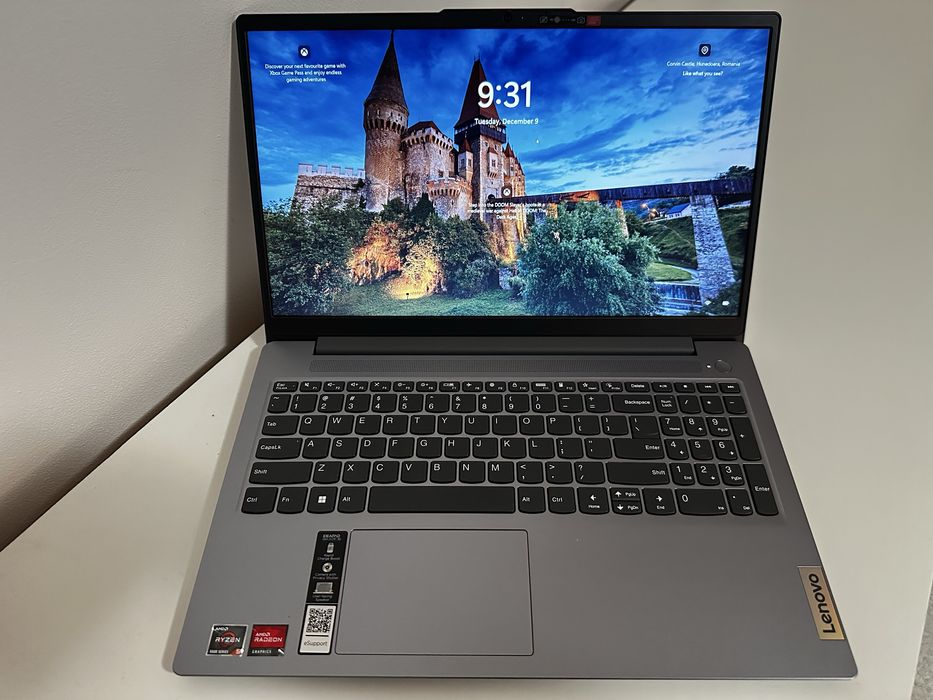 Lenovo Ideapad Slim 3 15ABR8 - Aproape NOU - 18 luni Garantie