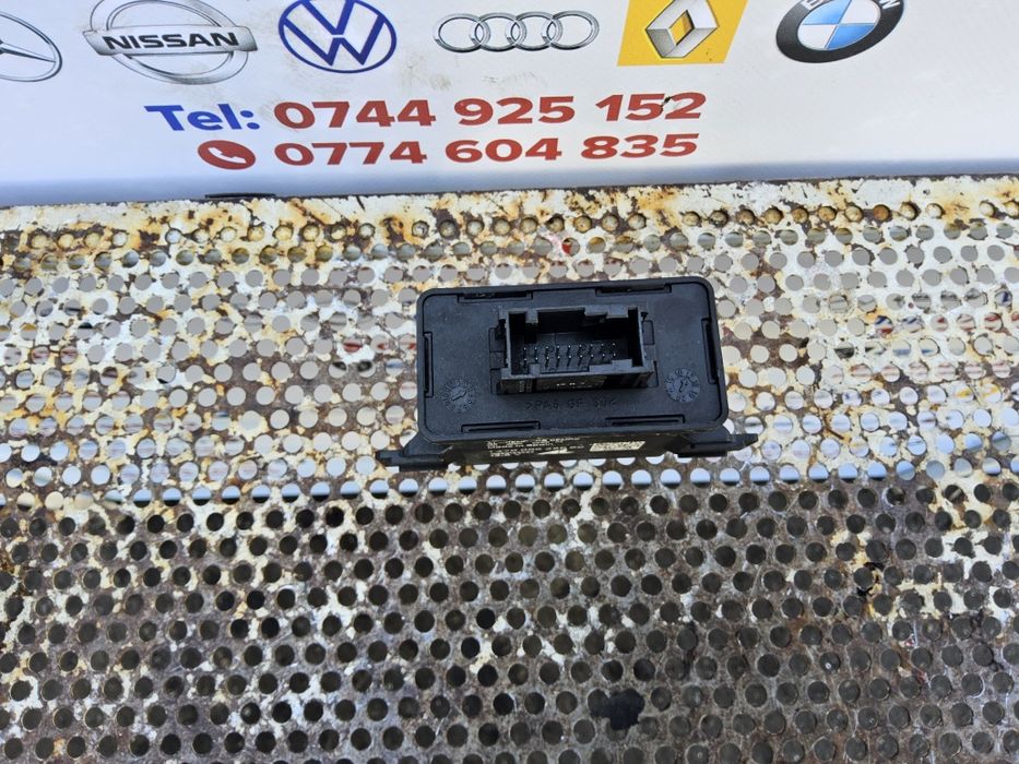 Modul reglaj faruri Peugeot 3008 an 2016-2024 cod 9815451980 unitate control