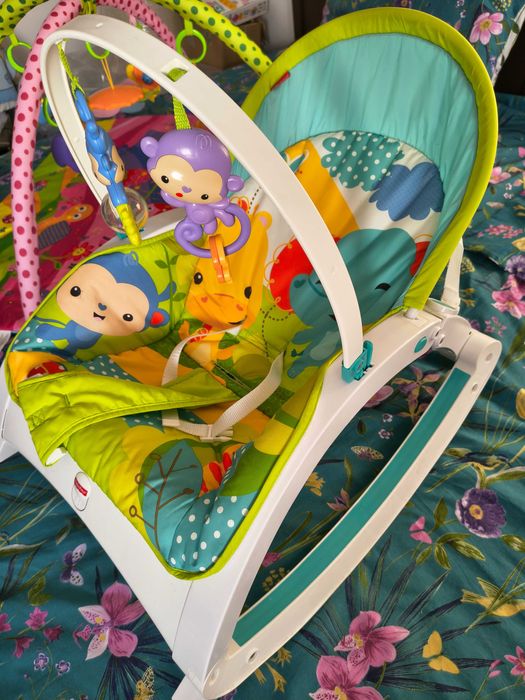 Бебешки шезлонг и активна гимнастика