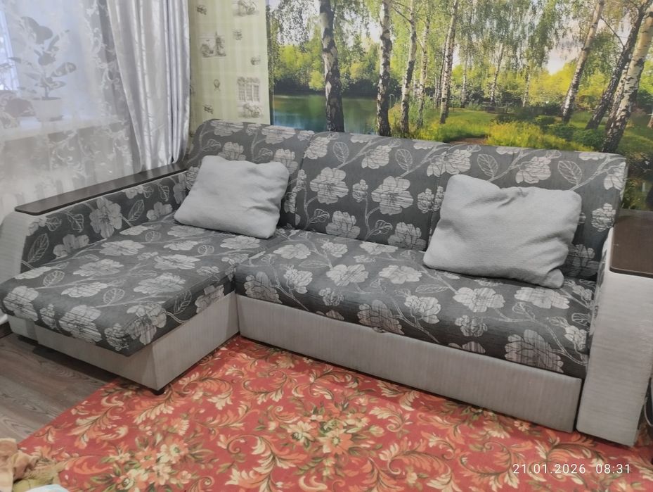 Диван угловой б/у