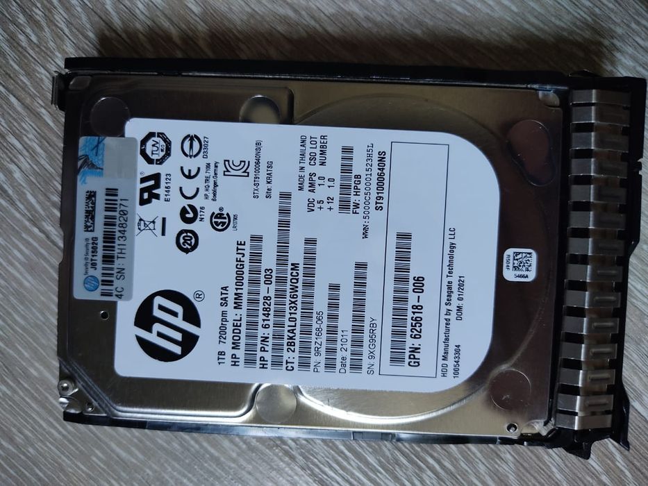 Продам новый жесткий диск для сервера. HP 1TB