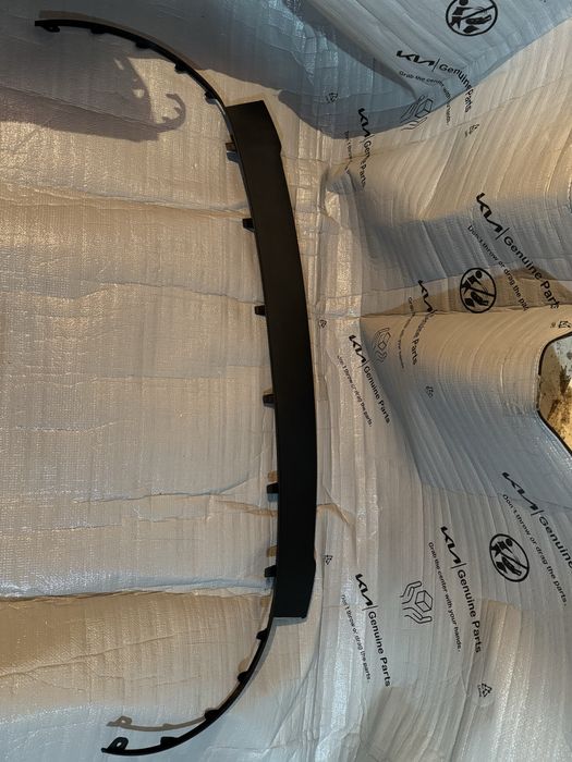 Спойлер бампера (губа) kia ceed 2021 по 2025 год