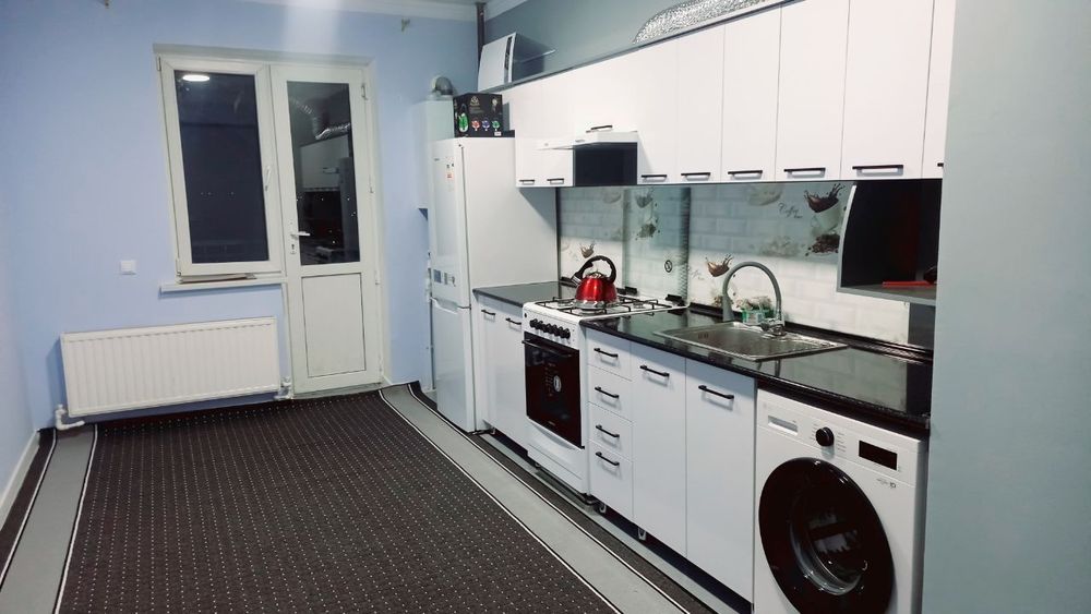 3 xona uy ijaraga beriladi. TATU yaqinida