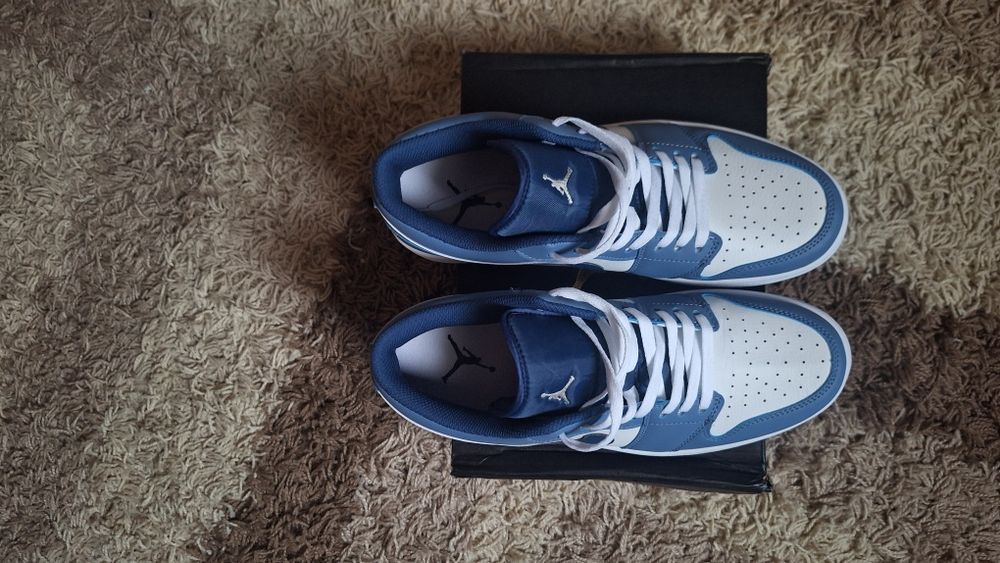 Мужские кроссовки