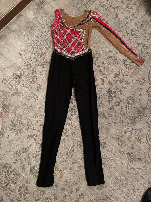 Продам гимнастический купальник