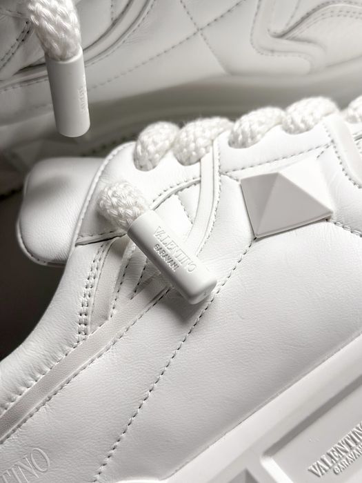 Valentino Garavani White One Stud XL