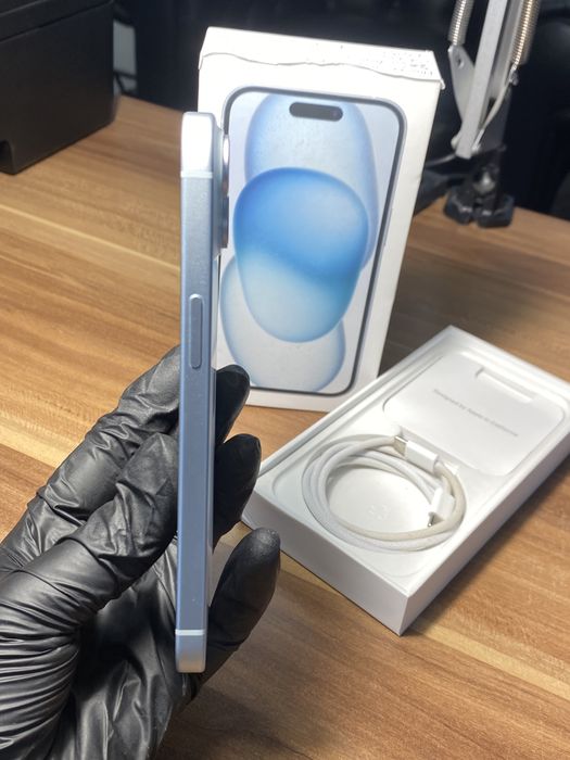 iPhone 15• 128 GB • Blue