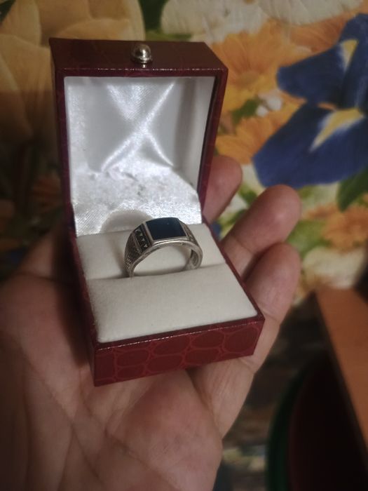 Перстень с камнем.Серебро-925 проба.