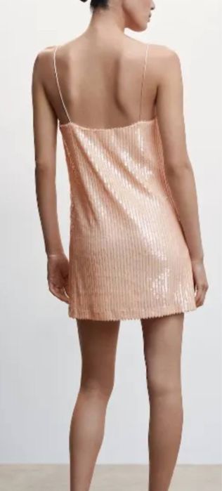 Чисто нова ефектна рокля Mango