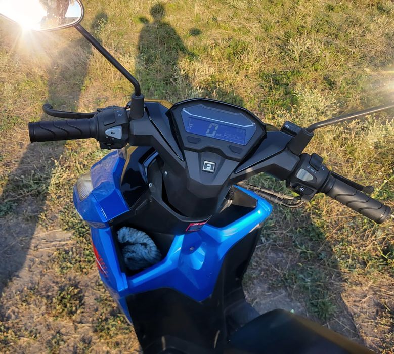 Продам скутер Honda click