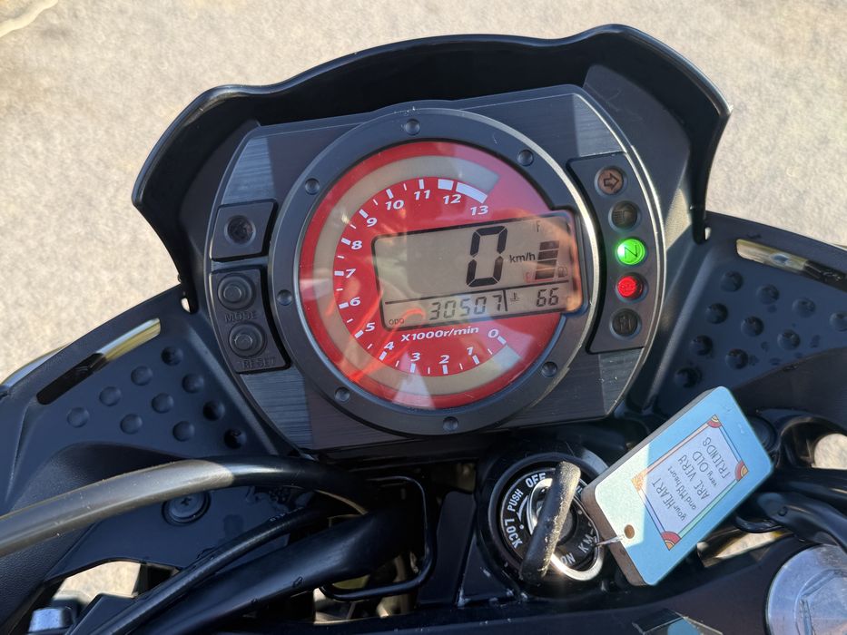 Мотор Kawasaki Z750 с оригинален ауспух MIVV