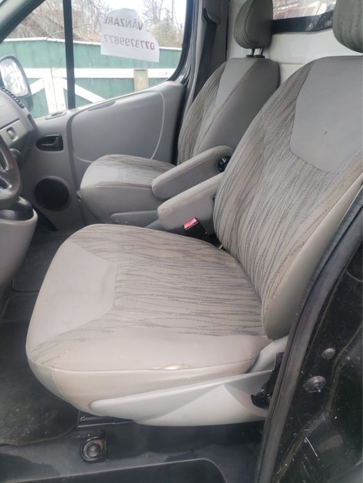 Vând Nissan Primastar