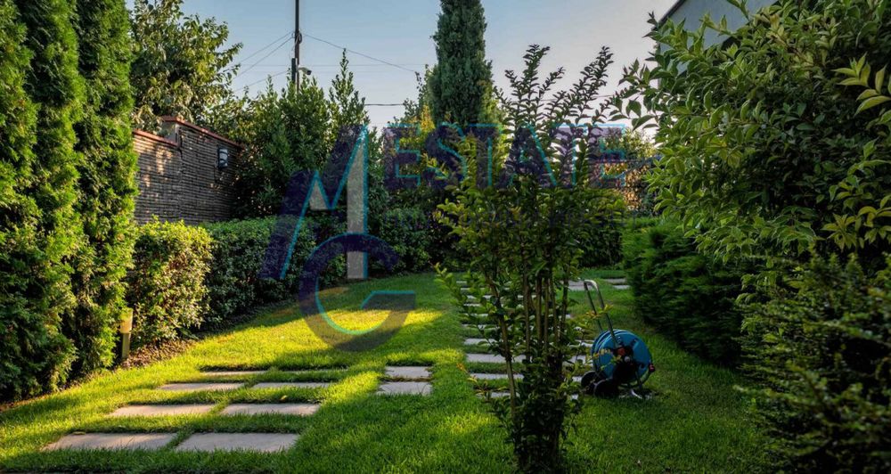 Продава се Къща в Каблешково - 300 кв.м за 1400 €/кв.м - Снимка #12