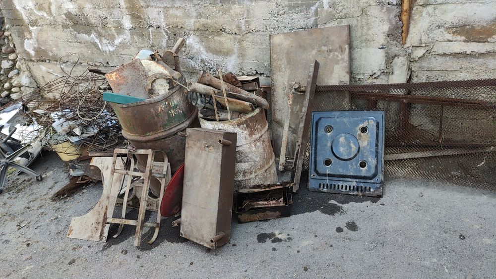 Метал трубы бочки