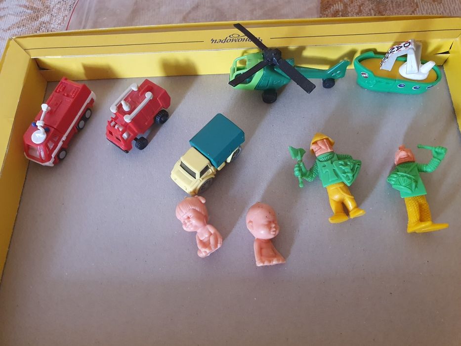 Киндер стари играчки /kinder old