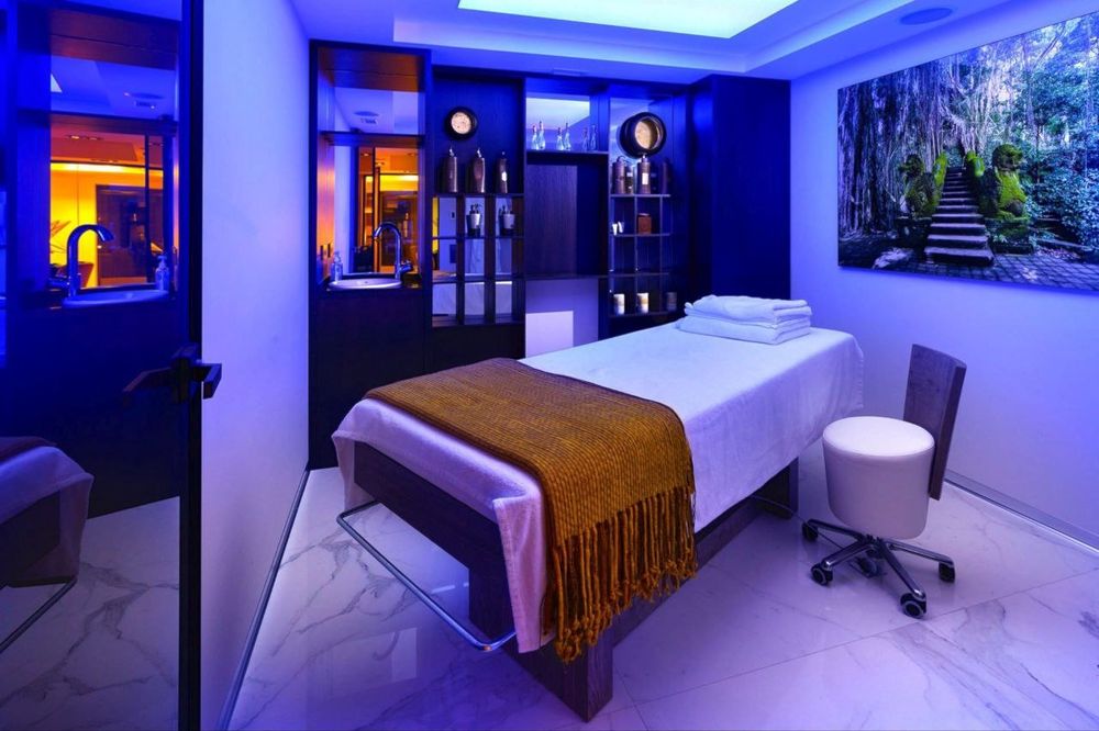 Массаж на Выезд одна