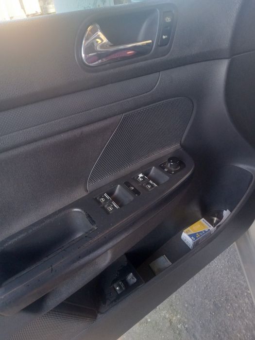 Golf 5 2005 1,4 fsi Benzina