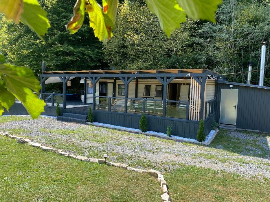 Cabana cu ciubar de Inchiriat