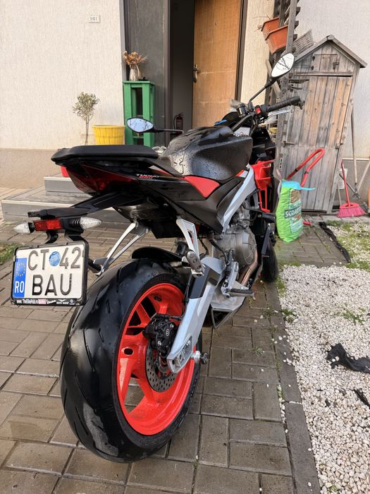 Aprilia Tuono 660