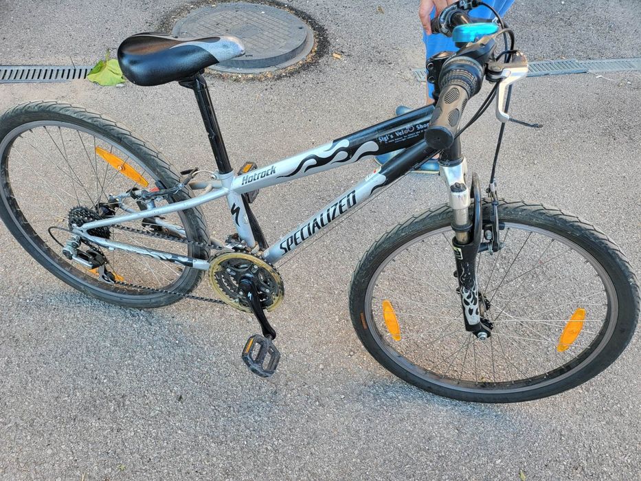 Продавам детски велосипед SPECIALIZED  24 "