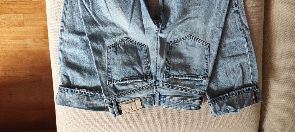 Stradivarius нови дънки 34 размер