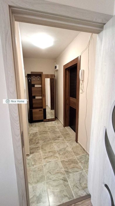 Продаваме напълно обновена гарсониера с нови мебели и отлична локация