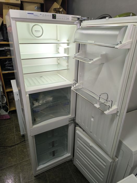 Хладилник с фризер Liebherr ICBN 3056 - NoFrost За вграждане клас А+