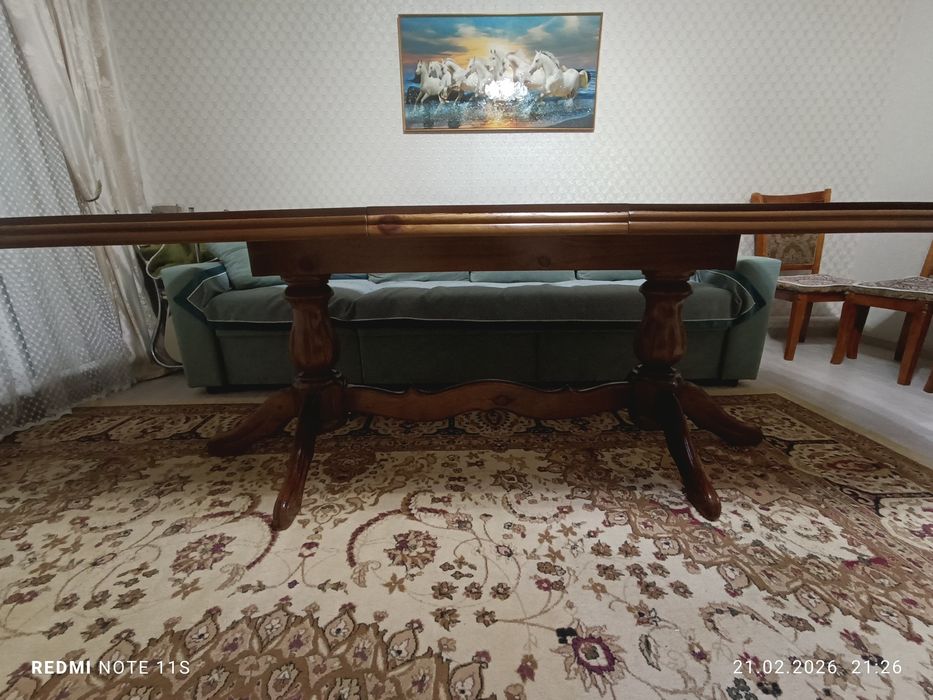 Стол раздвижной в гостиную