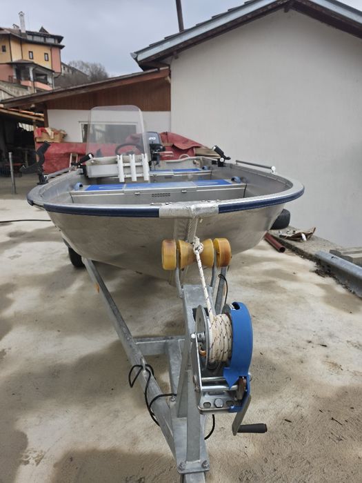 Лодка Linder Sportsman 400, двигател Yamaha 20