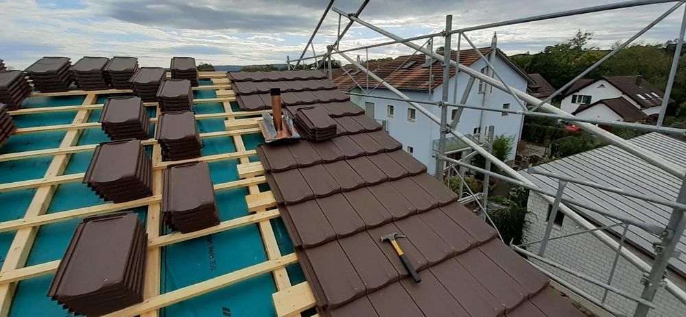 Montaj acoperisuri dulgherie tigla ceramica tigla metalica reparatii