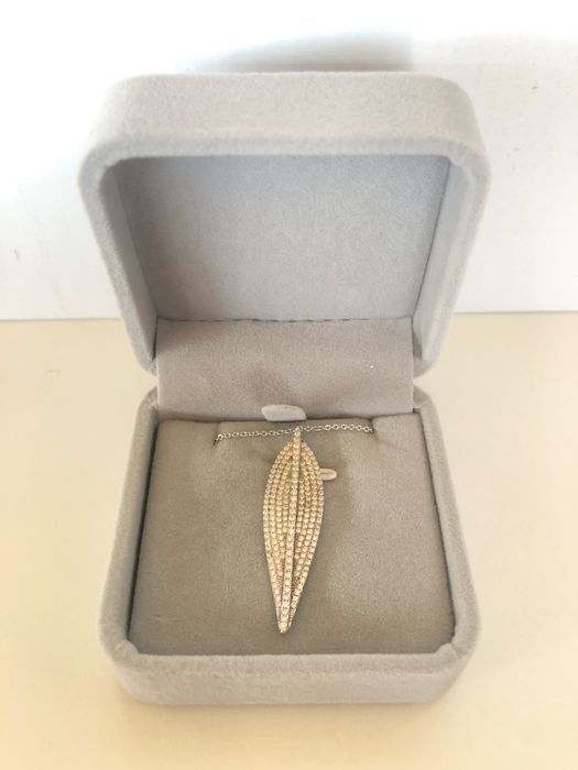 Прекрасни сребърни колиета, ограничени наличности !