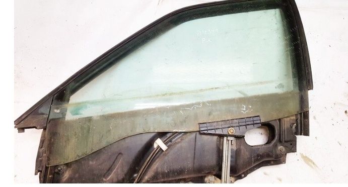 Ауди б4 переднее правое окно с рамой!