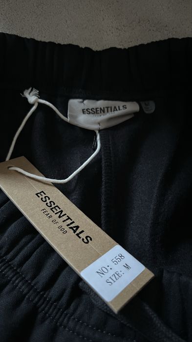 Essentials черен панталон