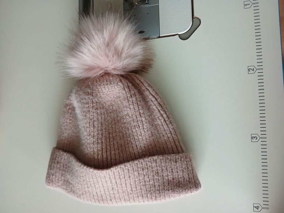 Продается шапка беретка