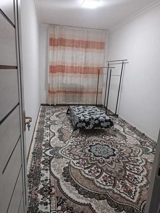 Чилонзор-9 Жахон тиллари  4-хонали уй талабалар ижарага куйилади