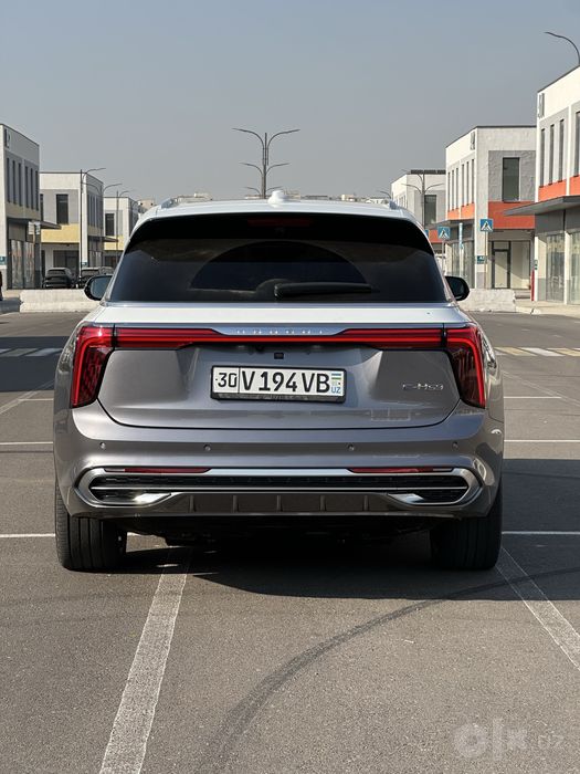 Hongqi E-HS9 electro SUV - AWD