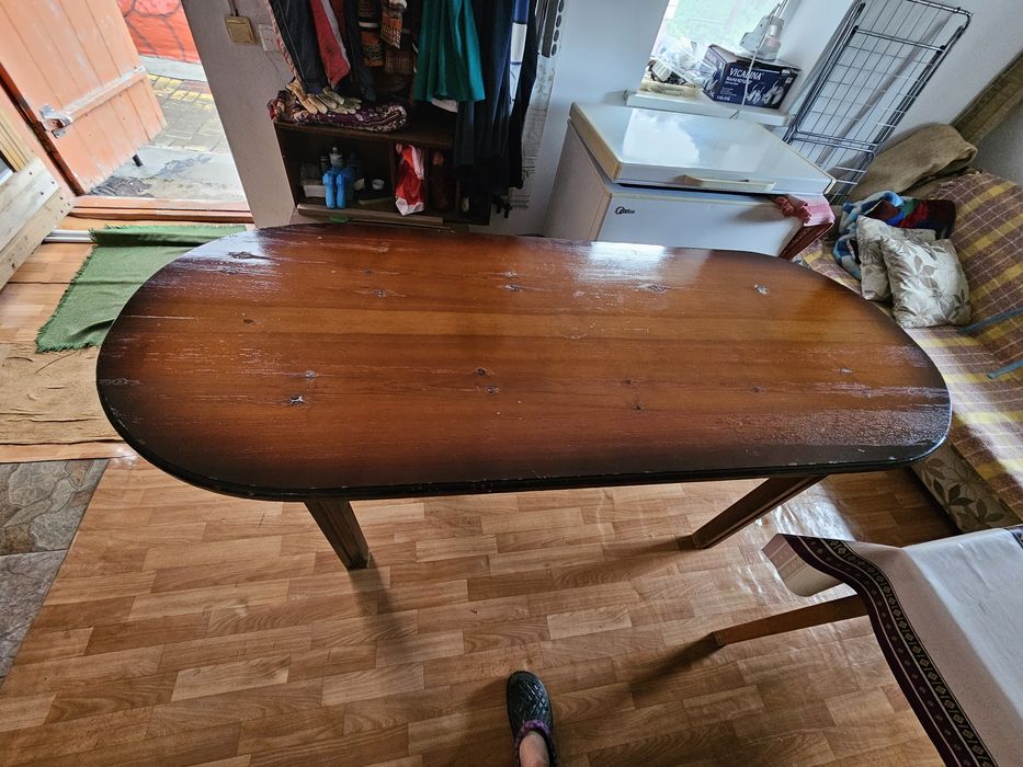 Продам кухонный уголок со столом.