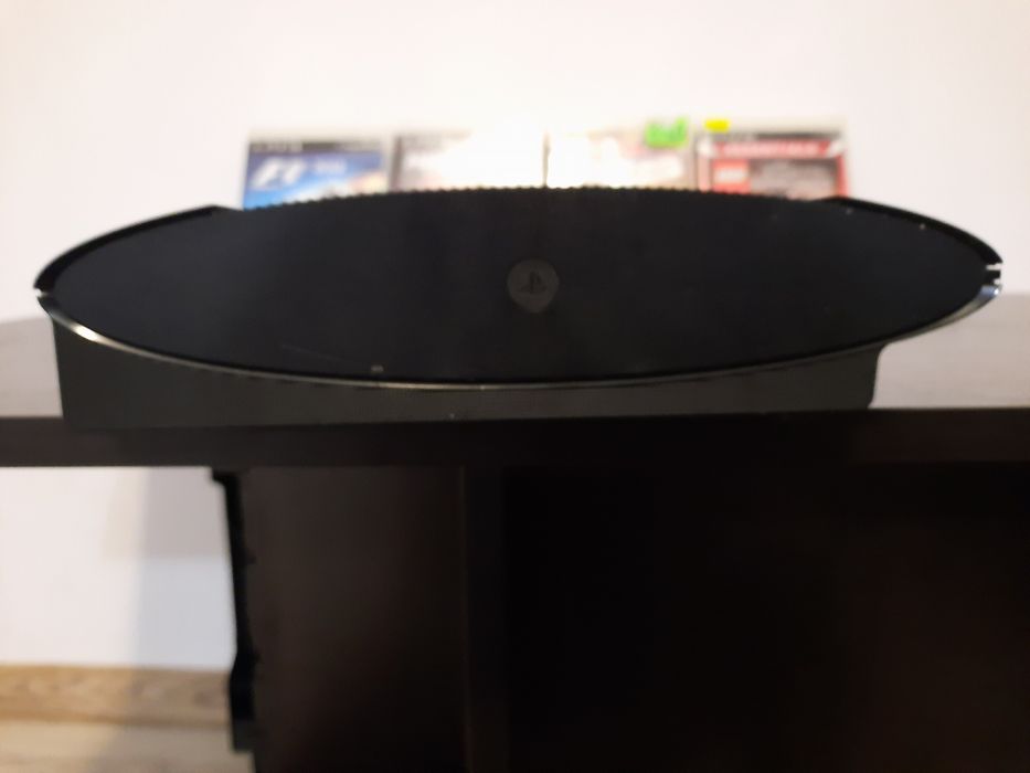 Playstation 3 super slim с 8 игри