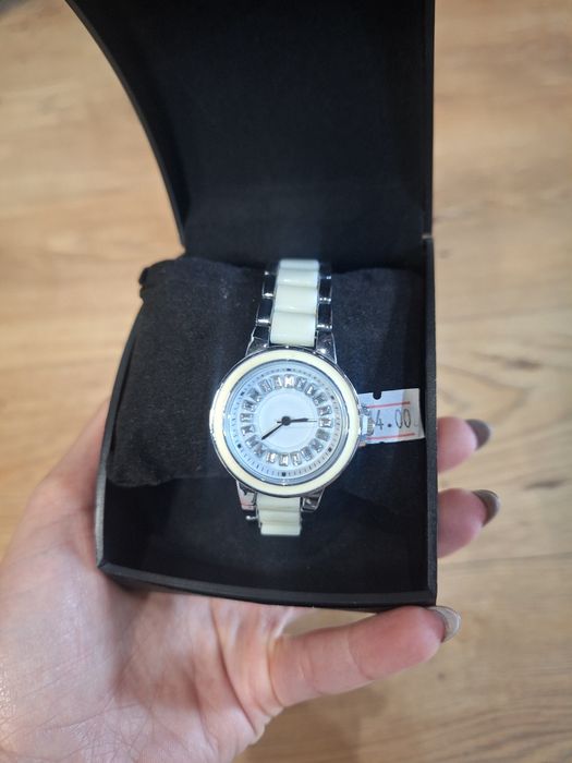 Часовници в кутийка