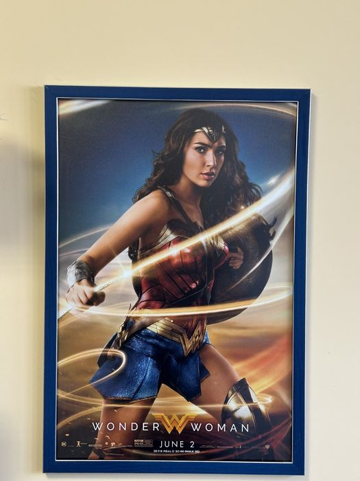 Продавам филмови плакати в рамки