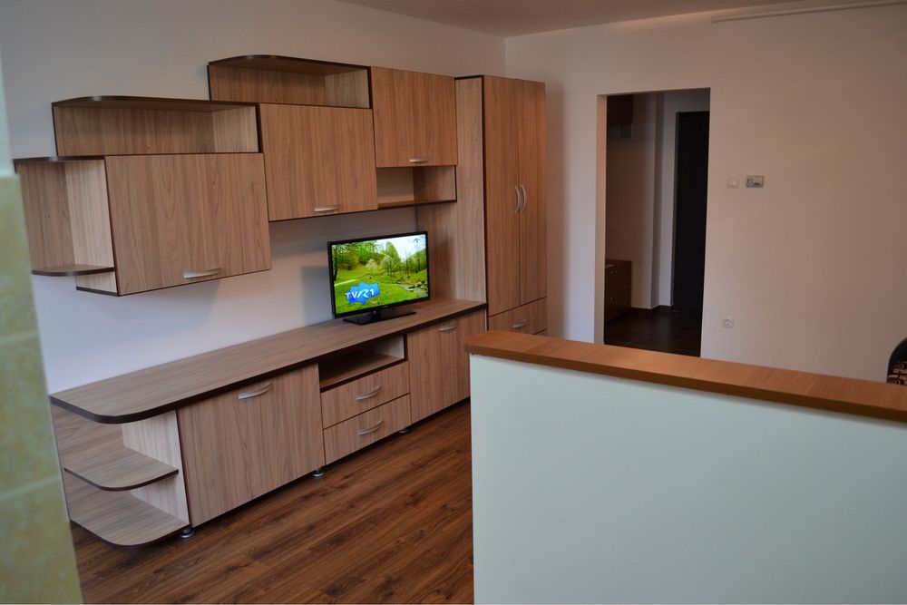 Inchiriez garsoniera strada Brasovului