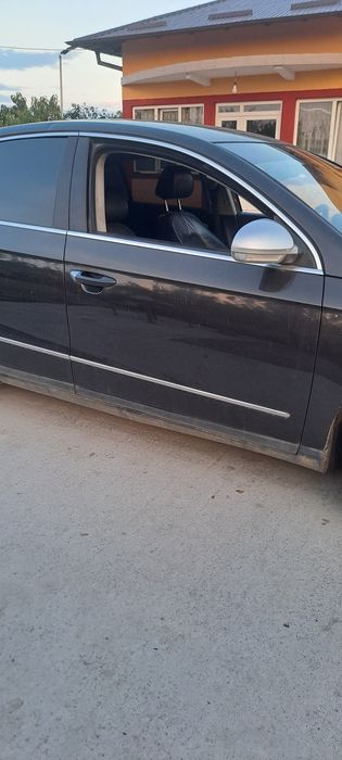 Vând usi dreapta fata dreapta spate vw Passat B6 berlina cod culoare LC8Z Moccabrown fara rugina