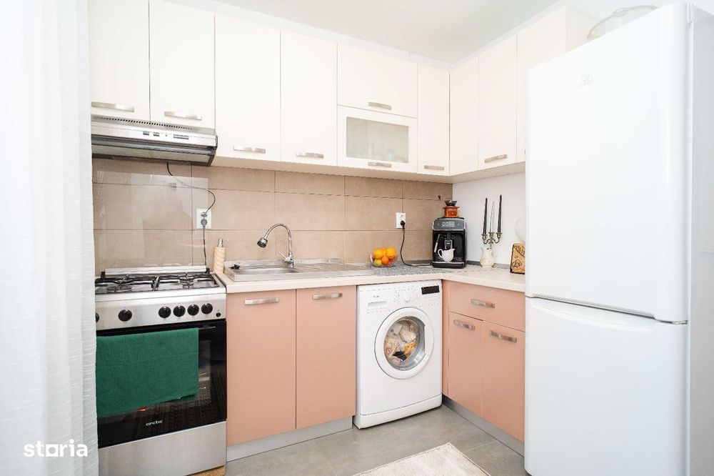 Apartament 1 cameră decomandat, parter inalt, balcon și loc de parcare