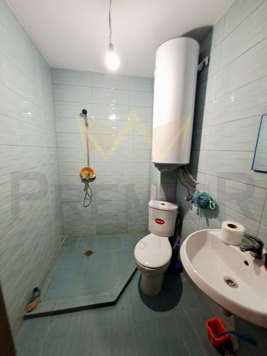 Продава се Двустаен апартамент в Варна, Колхозен пазар - 63 кв.м за 1101 €/кв.м - Снимка #7