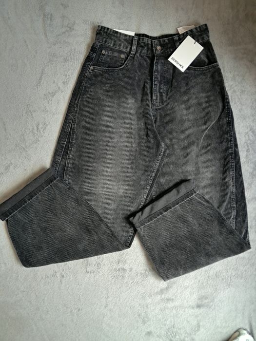 Дънки на Bershka