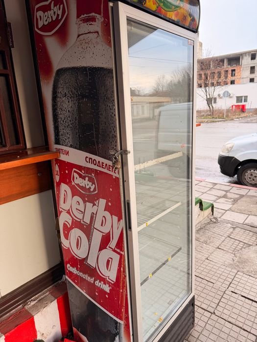 Хладилна витрина за безалкохолни