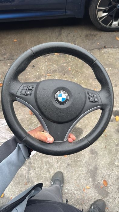 BMW E87 E84 E90 волан