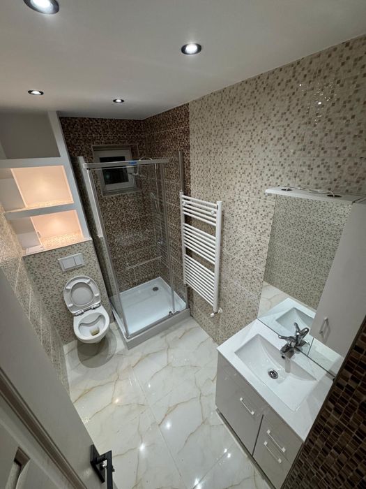 Vand apartament 2 camere, decomandate, zona Energiei
